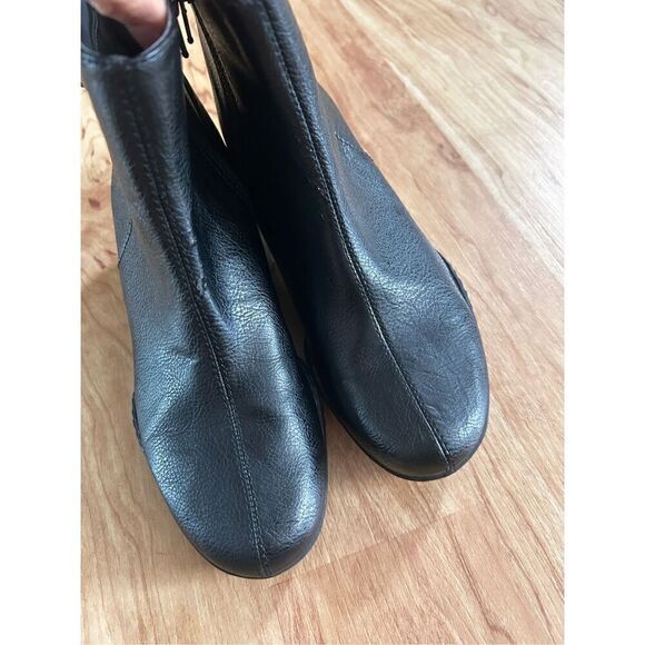 Aerosoles black booties heels size 6.5 - Picture 2 of 6